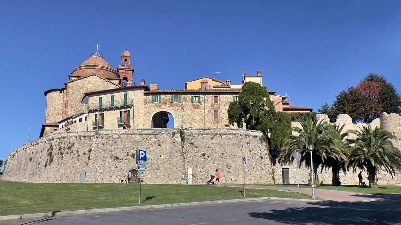 Sullago Appartamenti -Romantico Appartamento In Centro Castiglione del Lago Esterno foto